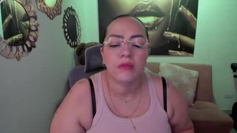 Snapshot of marianalopez81 chatting on May 12, 12:41 am Mariana Lopez online show from May 12, 12:41 am