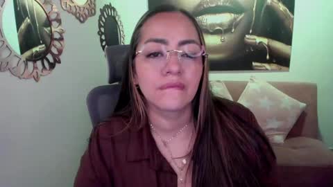 Snapshot of marianalopez81 chatting on May 15, 11:34 pm Mariana Lopez online show from May 15, 11:34 pm