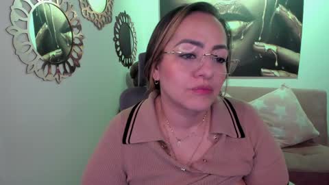 Snapshot of marianalopez81 chatting on May 23, 12:05 am Mariana Lopez online show from May 23, 12:05 am