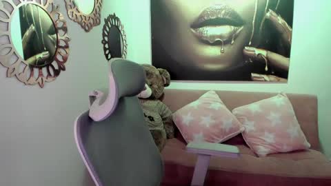 Snapshot of marianalopez81 chatting on May 24, 12:15 am Mariana Lopez online show from May 24, 12:15 am