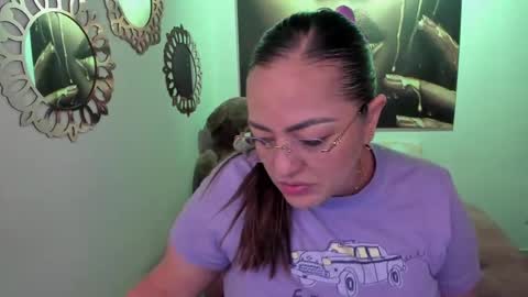 Snapshot of marianalopez81 chatting on May 25, 12:49 am Mariana Lopez online show from May 25, 12:49 am