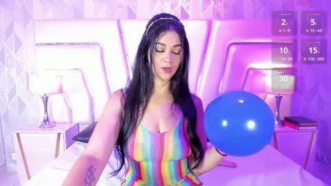   online show from April 1, 8:06 pm