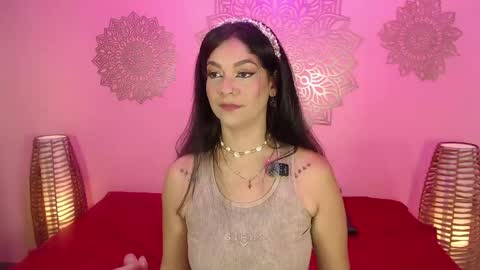 Snapshot of marianamontezz chatting on May 9, 9:09 pm online show from May 9, 9:09 pm