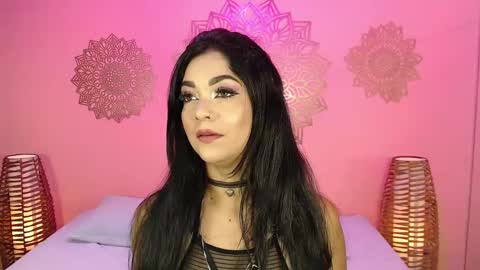 Snapshot of marianamontezz chatting on May 19, 8:26 pm online show from May 19, 8:26 pm