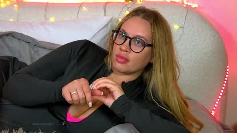 Maria online show from January 11, 10:07 pm