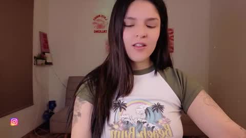 Snapshot of mariangeel_ chatting on February 5, 12:59 am mariangeel_ online show from February 5, 12:59 am