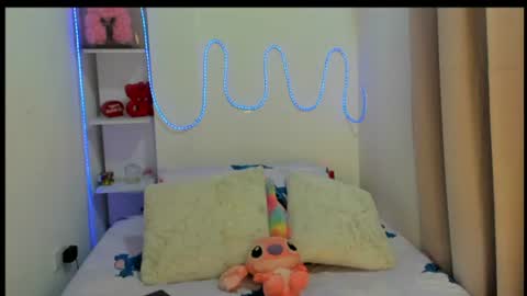 Snapshot of mariangel_3 chatting on June 23, 1:14 am Mariangel online show from June 23, 1:14 am