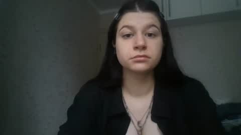 Snapshot of marianmollberg chatting on June 17, 4:15 am Marian online show from June 17, 4:15 am