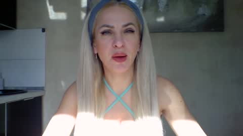 Snapshot of marianna1977 chatting on March 6, 12:09 pm marianna1977 online show from March 6, 12:09 pm