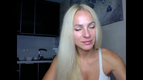 Snapshot of marianna1977 chatting on October 8, 7:44 pm marianna1977 online show from October 8, 7:44 pm