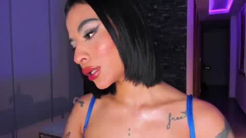Snapshot of marianne__ chatting on May 8, 4:18 am M A R I A N E online show from May 8, 4:18 am