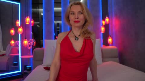 Snapshot of marianova chatting on May 15, 5:03 am Maria online show from May 15, 5:03 am