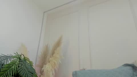 Snapshot of mariapettit chatting on June 17, 2:47 am Maria Pettit online show from June 17, 2:47 am