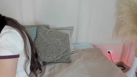 Snapshot of mariapettit chatting on June 25, 2:22 am Maria Pettit online show from June 25, 2:22 am