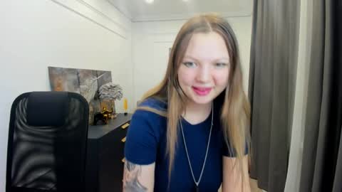 Snapshot of mariarobinsone chatting on May 19, 11:49 am mariarobinsone online show from May 19, 11:49 am