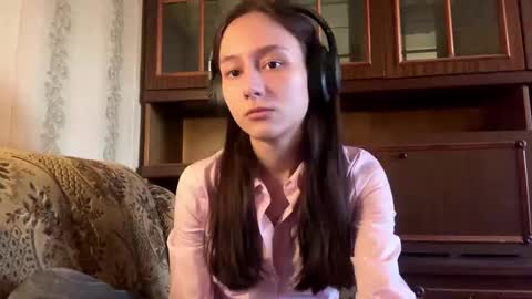 Snapshot of maricruzsilleman chatting on March 15, 2:12 pm Lois online show from March 15, 2:12 pm