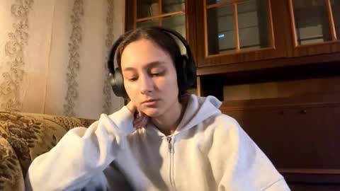 Snapshot of maricruzsilleman chatting on March 16, 1:04 pm Lois online show from March 16, 1:04 pm