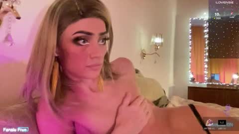 Snapshot of maridekoks chatting on December 4, 12:03 pm Mari online show from December 4, 12:03 pm