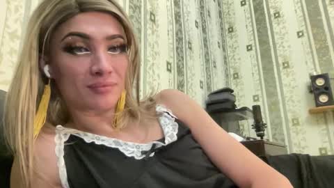 Snapshot of maridekoks chatting on December 17, 12:11 pm Mari online show from December 17, 12:11 pm