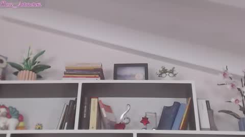 Snapshot of marie_antoinette62 chatting on June 10, 3:11 pm Maria online show from June 10, 3:11 pm