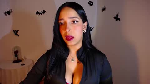 Snapshot of marie_daved chatting on October 26, 3:34 am Nicolle online show from October 26, 3:34 am
