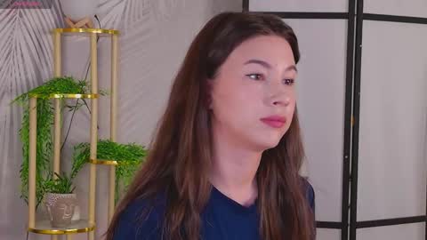 Snapshot of marie_diaze chatting on May 25, 5:13 am Marie LEAVE YOUR WITH ME online show from May 25, 5:13 am