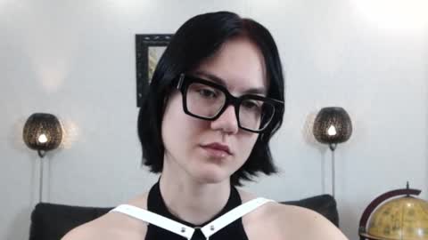 Marie Fitch online show from December 2, 12:05 am