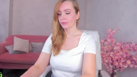 marie_hayes online show from May 30, 1:46 am