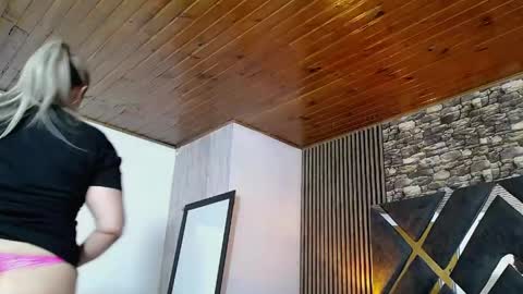 marie_hss online show from April 8, 7:58 pm