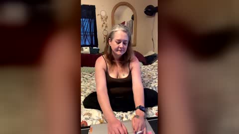 Snapshot of mariec742 chatting on May 31, 8:43 pm Marie online show from May 31, 8:43 pm