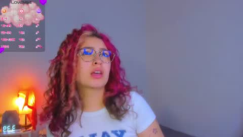 Snapshot of marieetaylor chatting on June 27, 6:57 pm Mariee online show from June 27, 6:57 pm