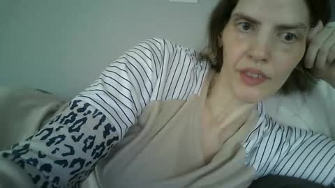 Snapshot of mariejojo chatting on June 8, 3:12 pm Mariejojo online show from June 8, 3:12 pm