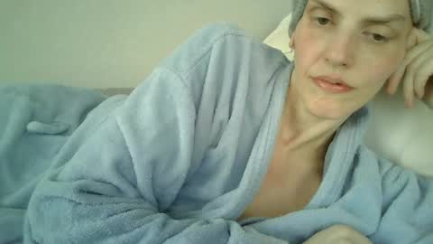 Snapshot of mariejojo chatting on June 15, 4:20 pm Mariejojo online show from June 15, 4:20 pm