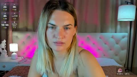 Mariel online show from October 7, 1:25 am