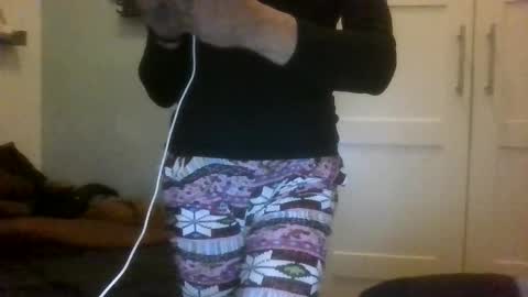 mariellesissy online show from October 6, 6:44 am