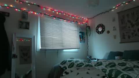 Snapshot of marigoldrue chatting on March 4, 6:50 pm marigoldrue online show from March 4, 6:50 pm