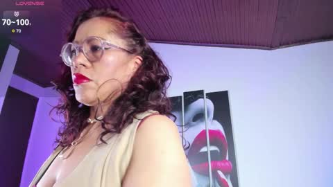 mariia_paulaa online show from March 18, 2:26 am
