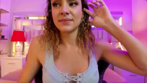 mariiahneedles online show from February 22, 1:51 am