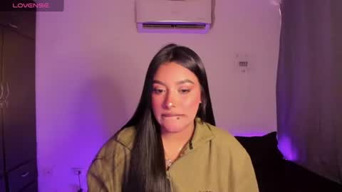 Snapshot of mariiana_hasper chatting on June 18, 6:45 pm Mariana Hasper online show from June 18, 6:45 pm