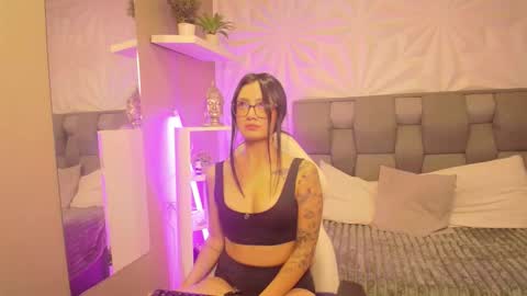 Maryyy online show from March 26, 4:23 pm