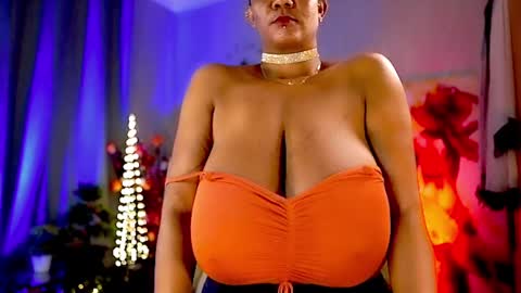 Snapshot of mariicha chatting on December 12, 9:30 am Nikita - Scroll down and read my bio please. New Pictures in Bio online show from December 12, 9:30 am