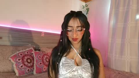 Snapshot of marijaneh chatting on April 5, 4:59 pm Luna Dulk online show from April 5, 4:59 pm