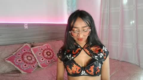 Snapshot of marijaneh chatting on April 16, 4:30 pm Luna Dulk online show from April 16, 4:30 pm