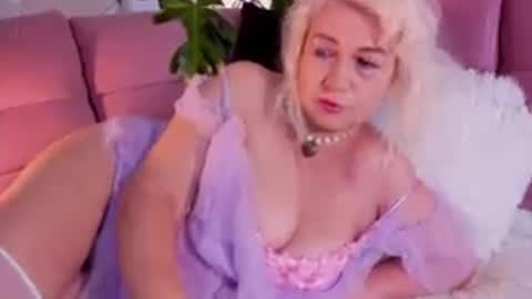 Snapshot of marilin_m chatting on June 13, 4:49 pm MARILIN online show from June 13, 4:49 pm