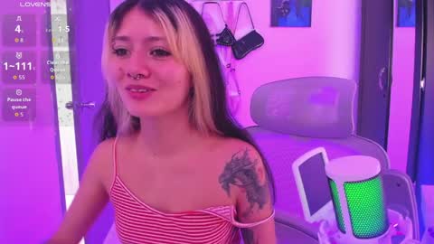 Snapshot of marin_kitoko chatting on June 4, 3:51 pm Marin kitoko online show from June 4, 3:51 pm