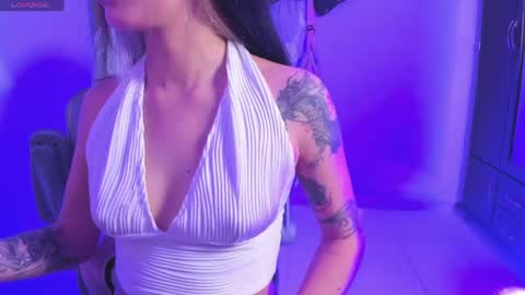 Snapshot of marin_kitoko chatting on June 5, 10:04 pm Marin kitoko online show from June 5, 10:04 pm