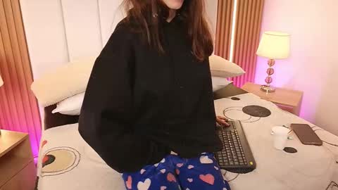 marinette online show from February 28, 12:50 pm