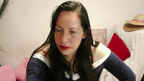 MARIPOSAhot33 online show from October 7, 11:13 pm