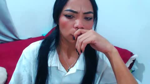 Snapshot of marisajara_ chatting on January 14, 3:53 am marisa online show from January 14, 3:53 am