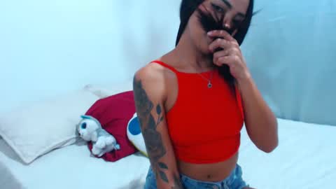 Snapshot of marisajara_ chatting on March 5, 12:59 am marisa online show from March 5, 12:59 am